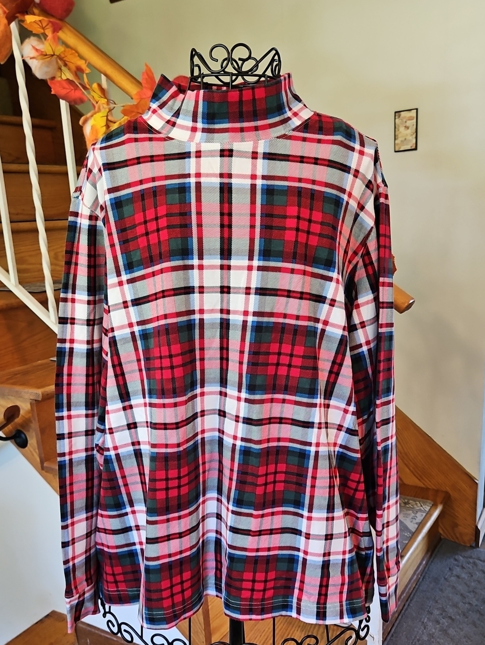 👚Lands End  Red Plaid Long-Sleeve Shirt - Mock Turtleneck